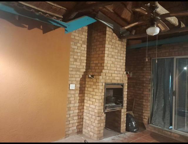 3 BEDROOM HOUSE FOR SALE IN BENDOR EXT 7